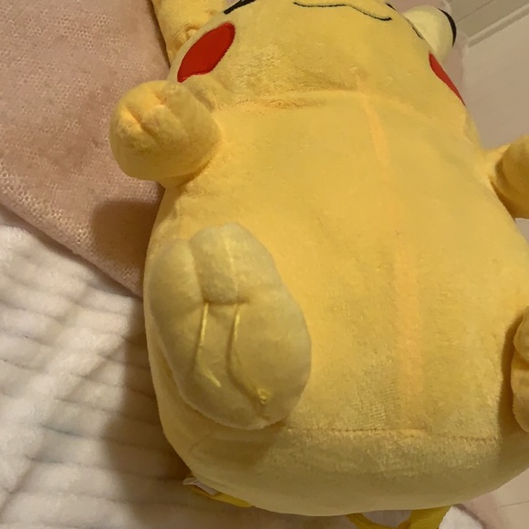 🖤2000s Pikachu backpack💛 - Picture 8 of 10